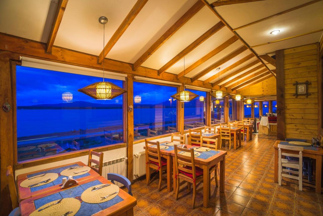 Weskar Lodge Hotel Puerto Natales Exterior photo
