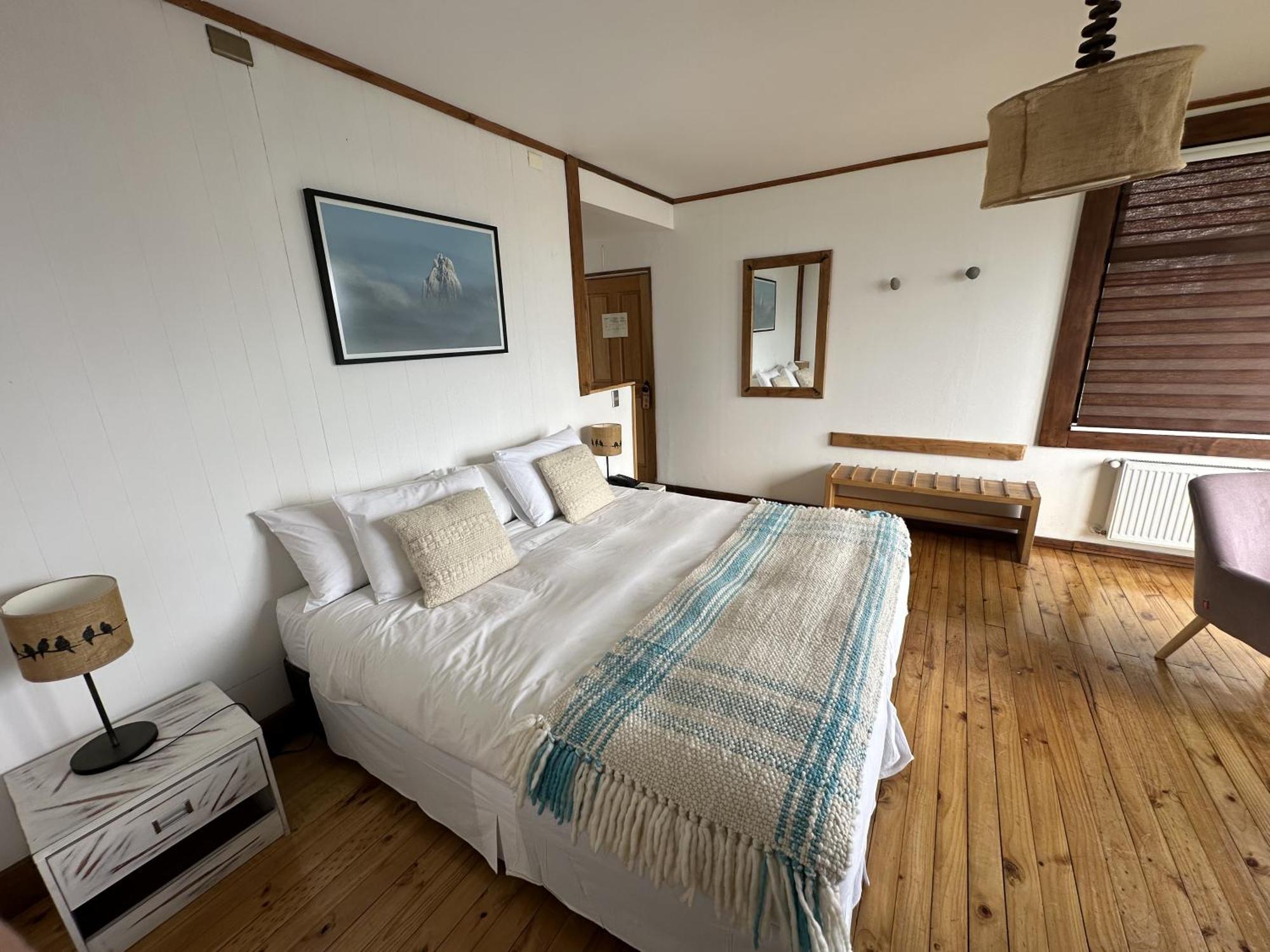 Weskar Lodge Hotel Puerto Natales Exterior photo