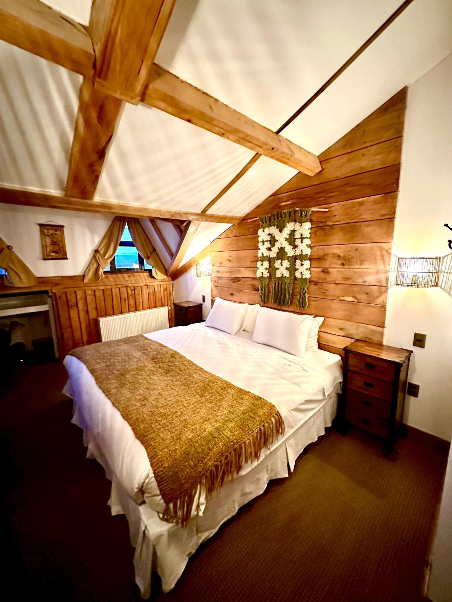 Weskar Lodge Hotel Puerto Natales Exterior photo