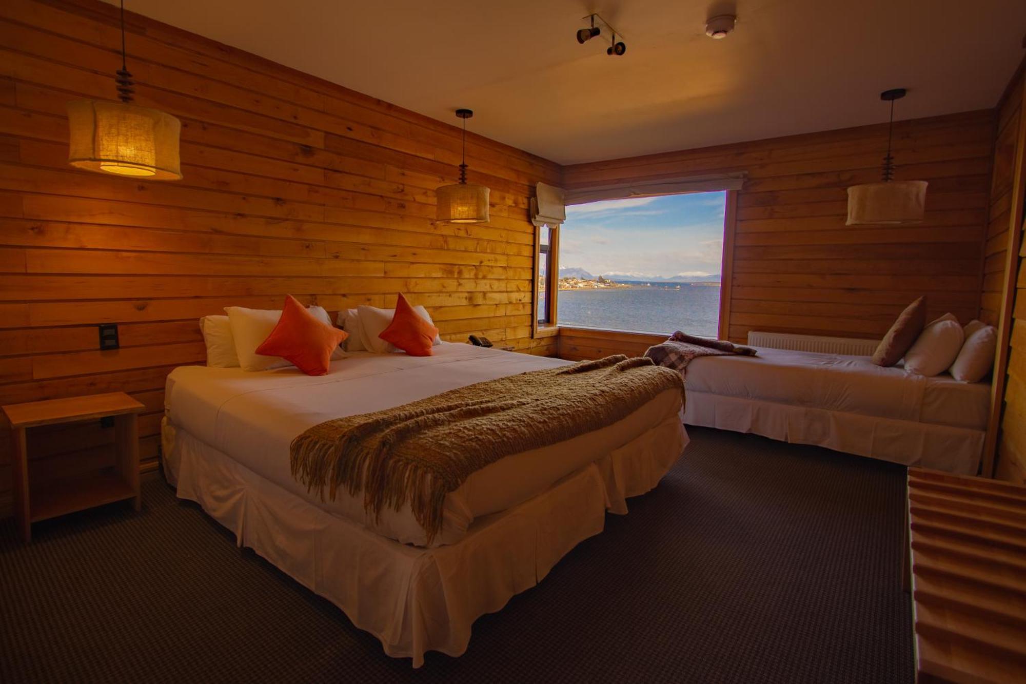 Weskar Lodge Hotel Puerto Natales Exterior photo