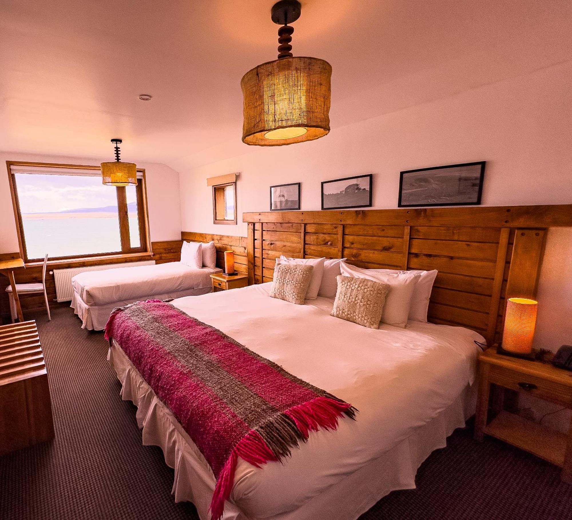 Weskar Lodge Hotel Puerto Natales Exterior photo