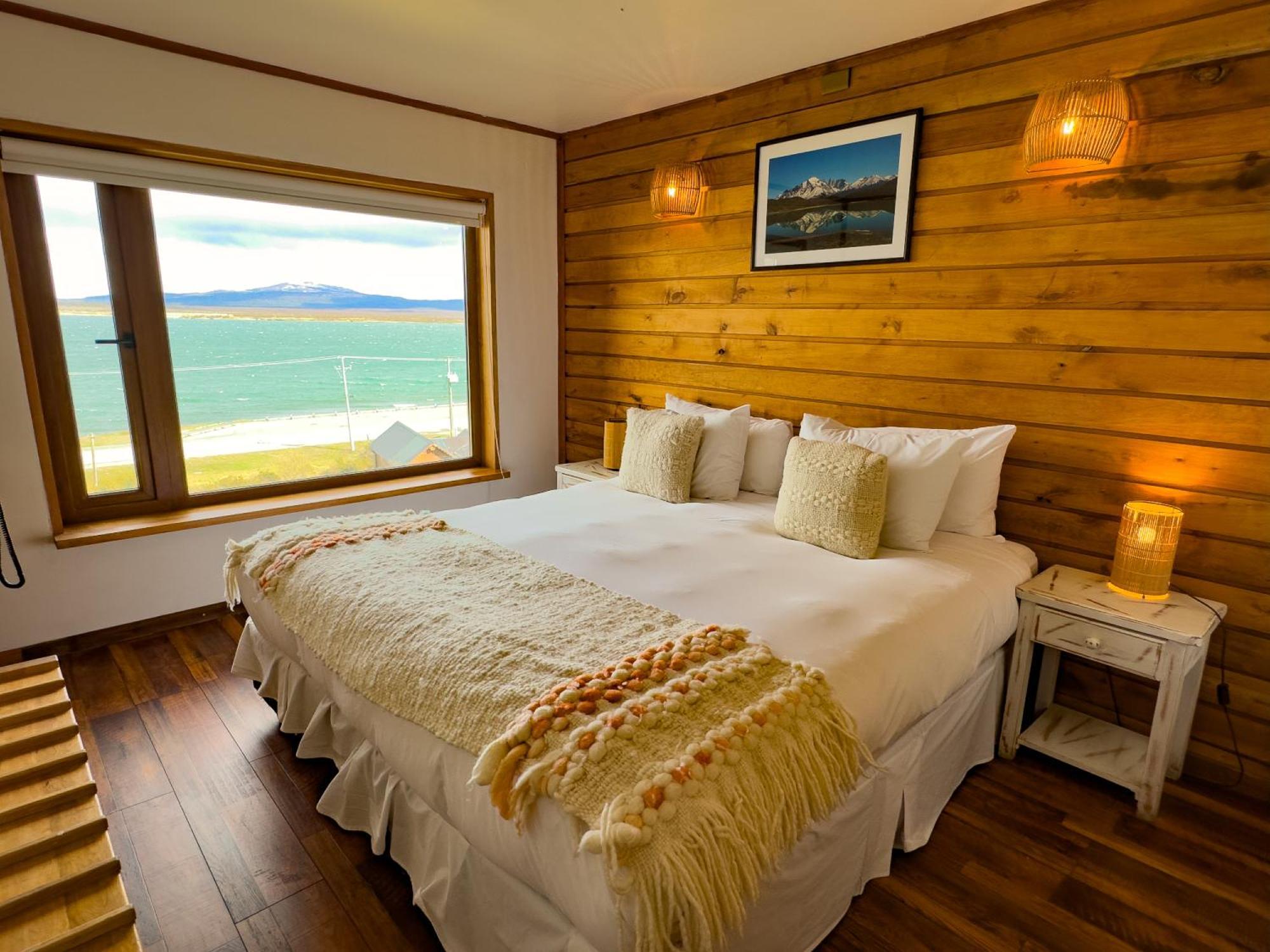 Weskar Lodge Hotel Puerto Natales Exterior photo