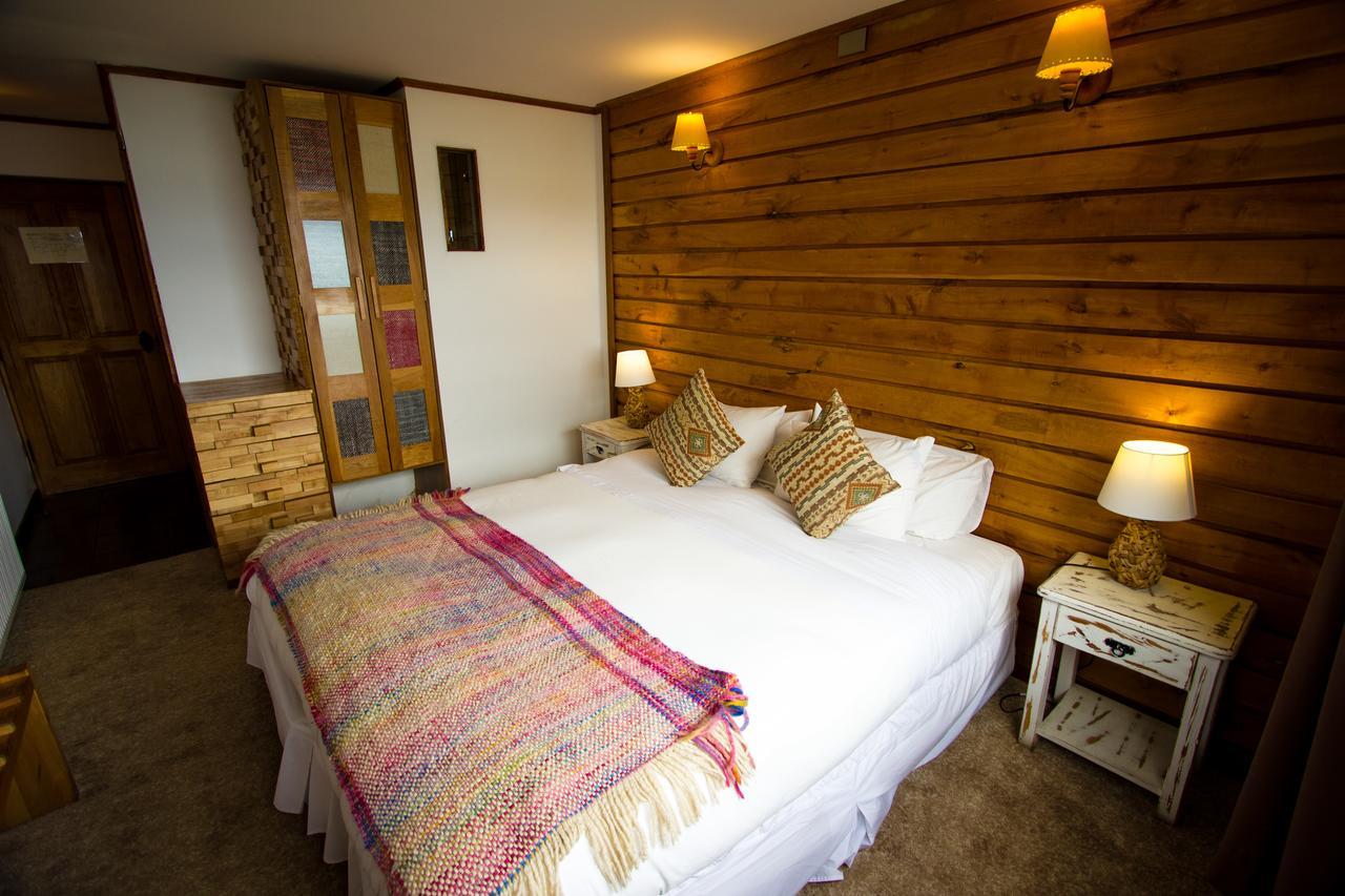 Weskar Lodge Hotel Puerto Natales Exterior photo