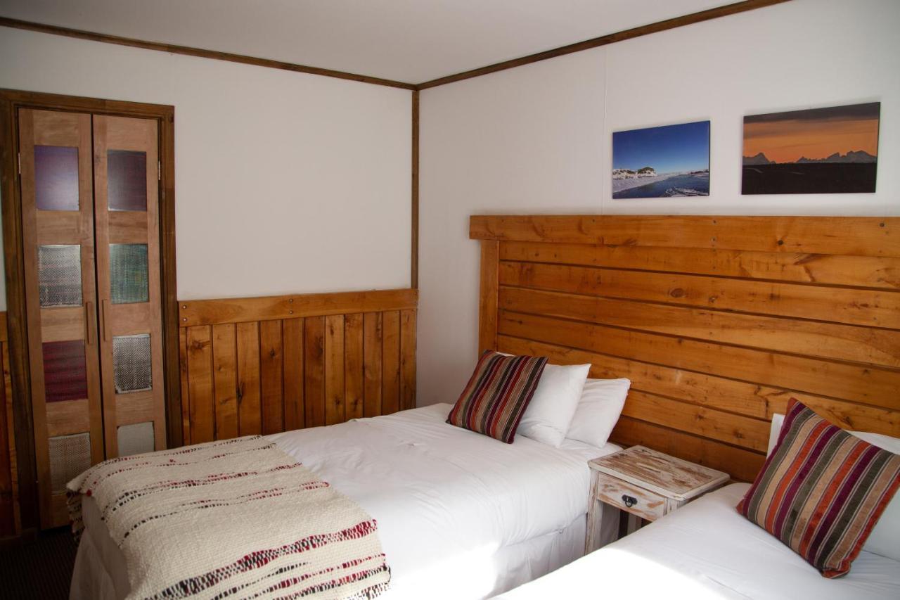 Weskar Lodge Hotel Puerto Natales Exterior photo